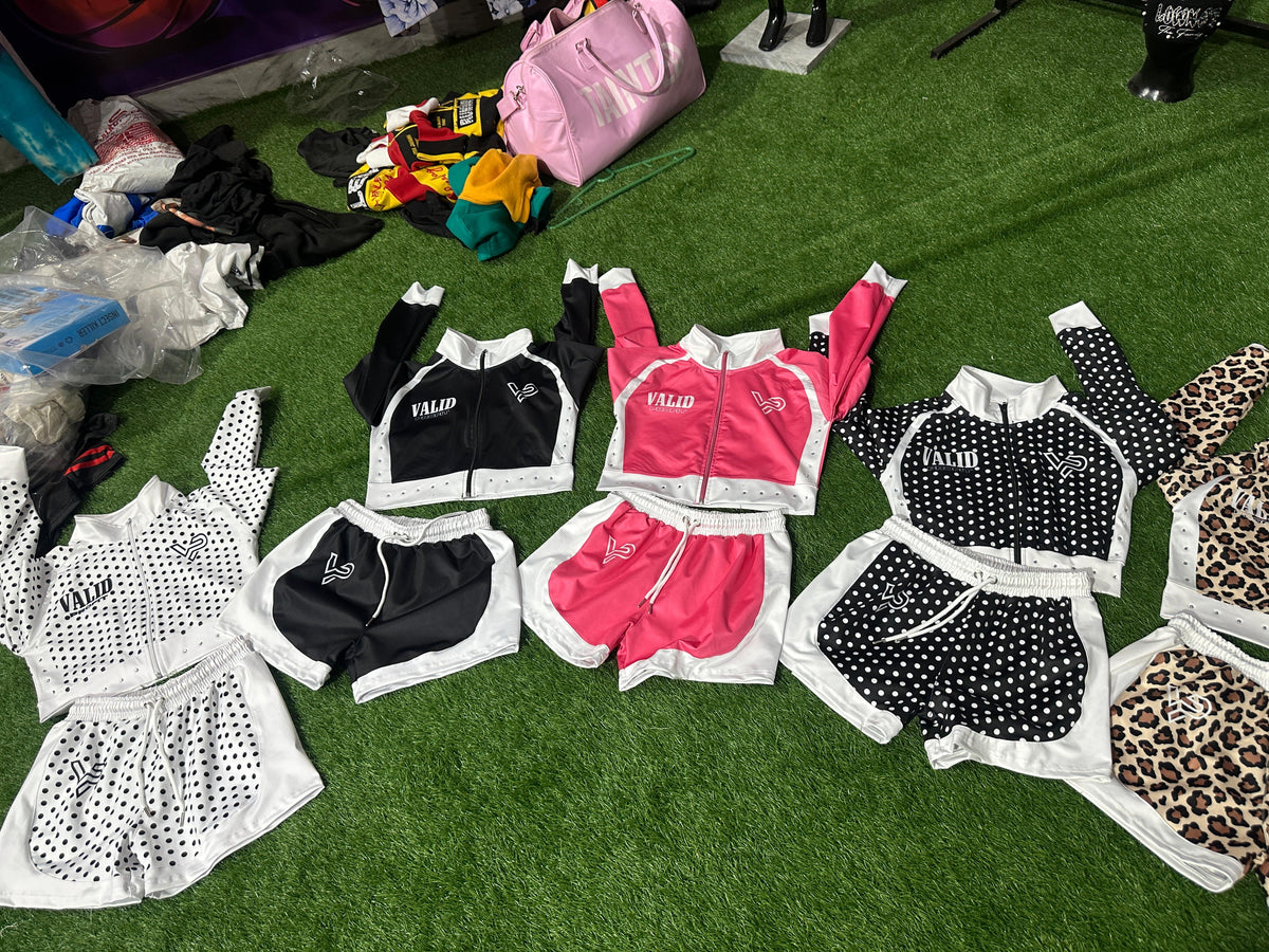 Female “Valid Profit”Short Set
