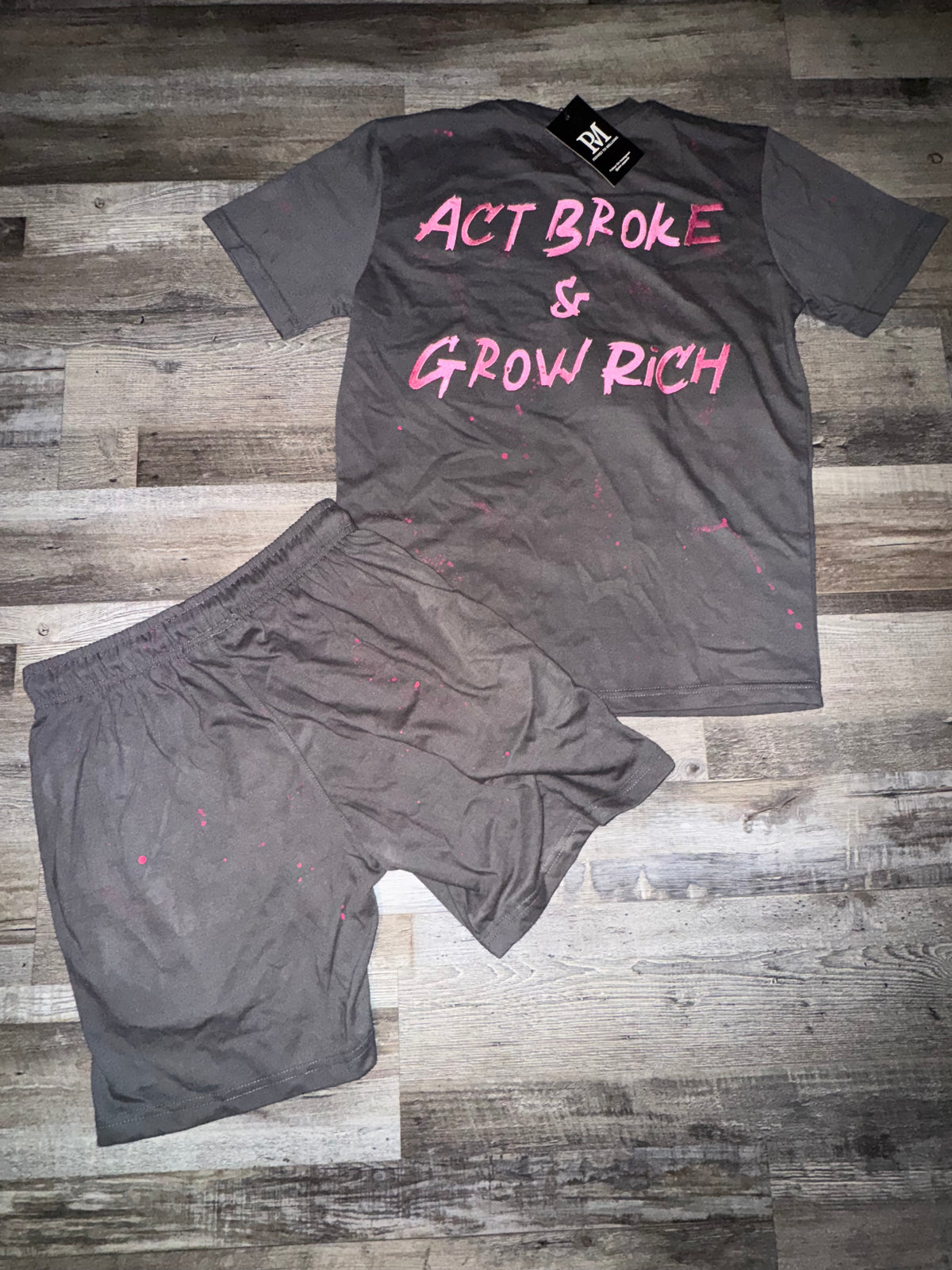 Act Broke & Grow Rich Short Set